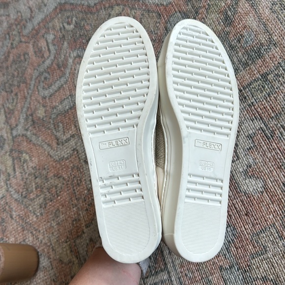 NEW The Flexx Commuter Sneaker in Ivory Cristallo & Gold Milos - Picture 7 of 9